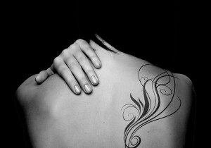 tatouage femme tres fin